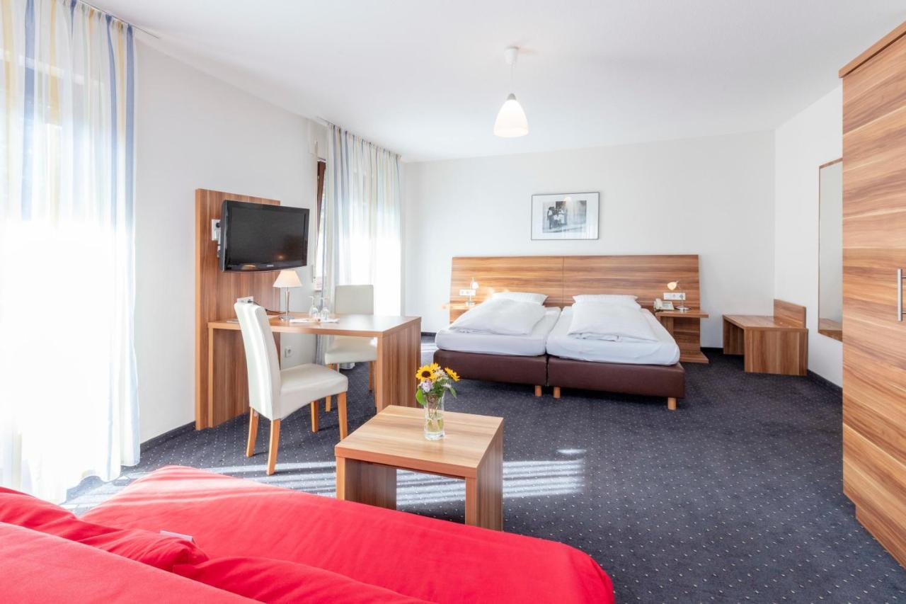 Hotel Krone Strassdorf Schwaebisch Gmuend Luaran gambar