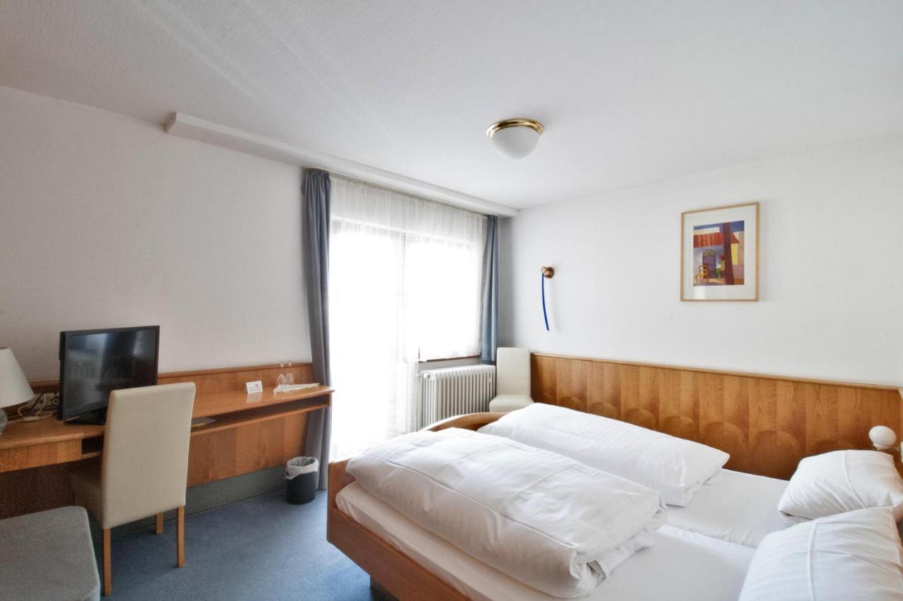 Hotel Krone Strassdorf Schwaebisch Gmuend Luaran gambar