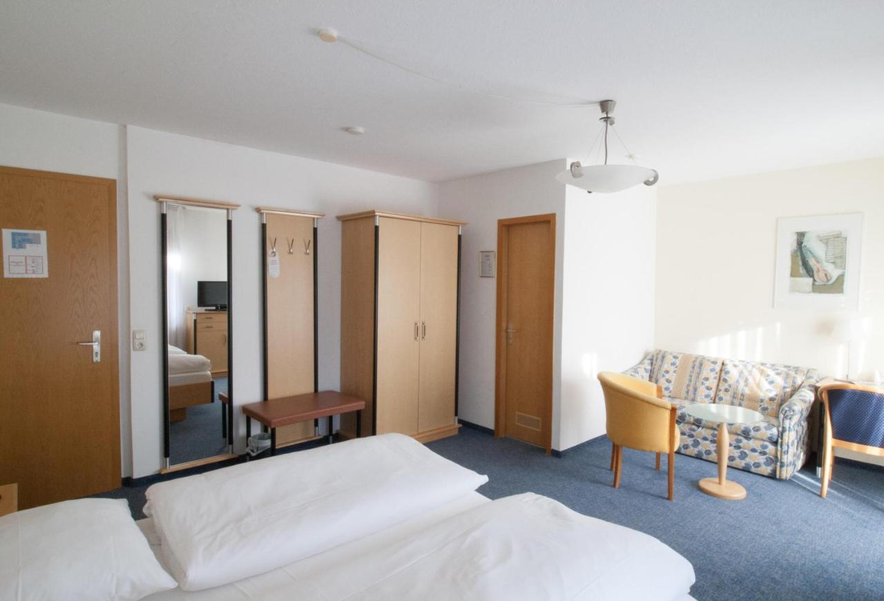 Hotel Krone Strassdorf Schwaebisch Gmuend Luaran gambar