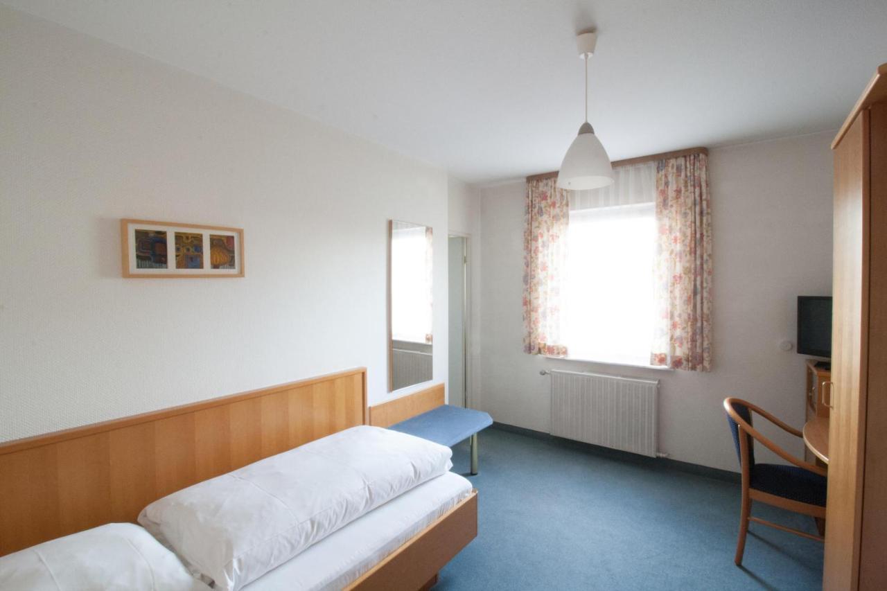 Hotel Krone Strassdorf Schwaebisch Gmuend Luaran gambar