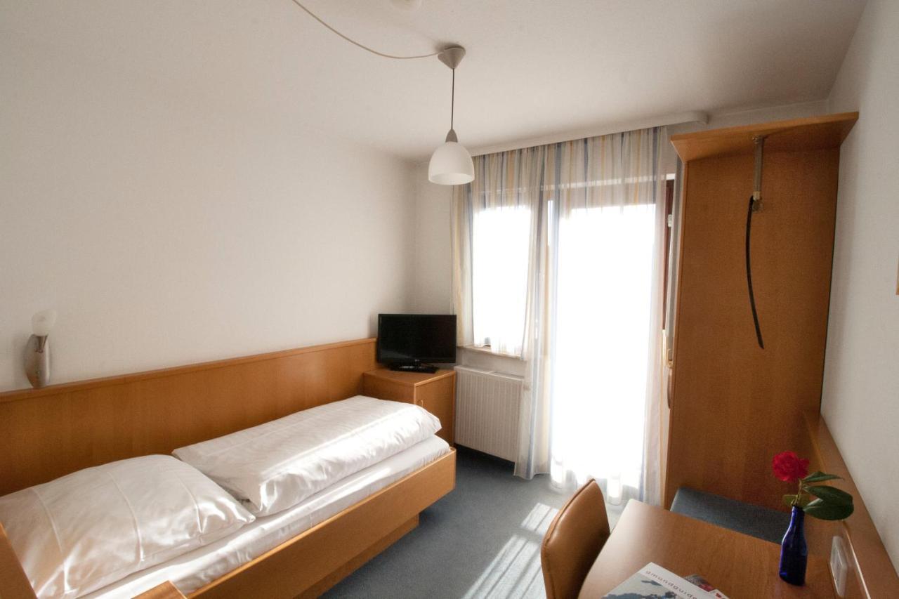Hotel Krone Strassdorf Schwaebisch Gmuend Luaran gambar