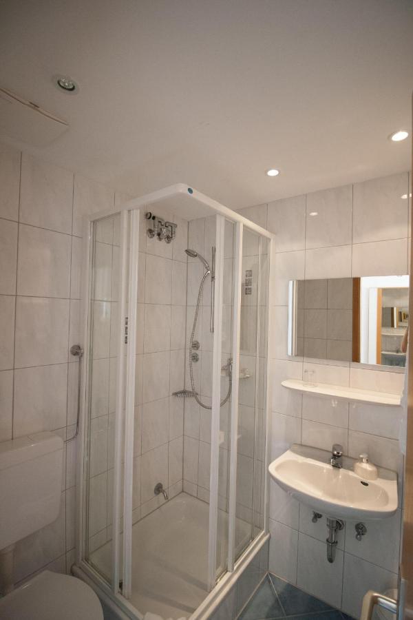 Hotel Krone Strassdorf Schwaebisch Gmuend Luaran gambar